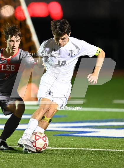 Thumbnail 2 in Lee [Robert E.] vs Central Catholic photogallery.