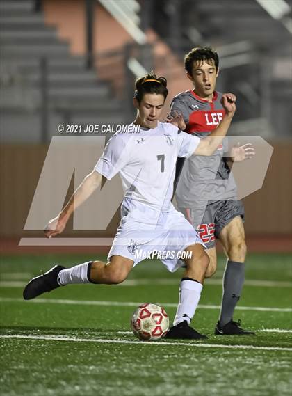 Thumbnail 1 in Lee [Robert E.] vs Central Catholic photogallery.