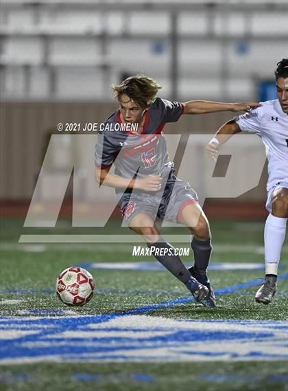 Thumbnail 3 in Lee [Robert E.] vs Central Catholic photogallery.