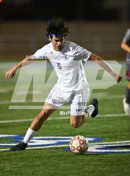 Thumbnail 2 in Lee [Robert E.] vs Central Catholic photogallery.