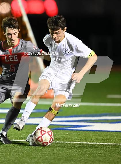 Thumbnail 1 in Lee [Robert E.] vs Central Catholic photogallery.
