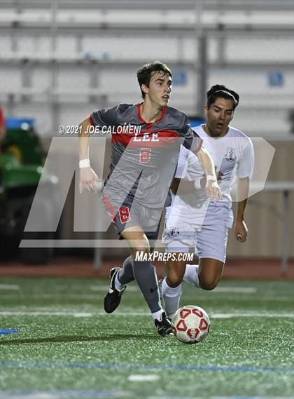 Thumbnail 3 in Lee [Robert E.] vs Central Catholic photogallery.
