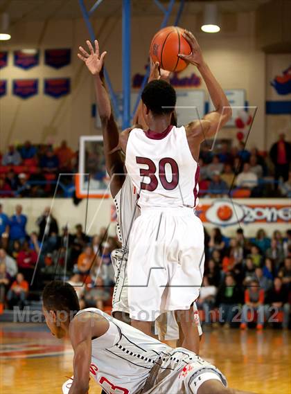 Thumbnail 2 in Ballard vs. Fort Bend Travis (Marshall County Hoopfest) photogallery.