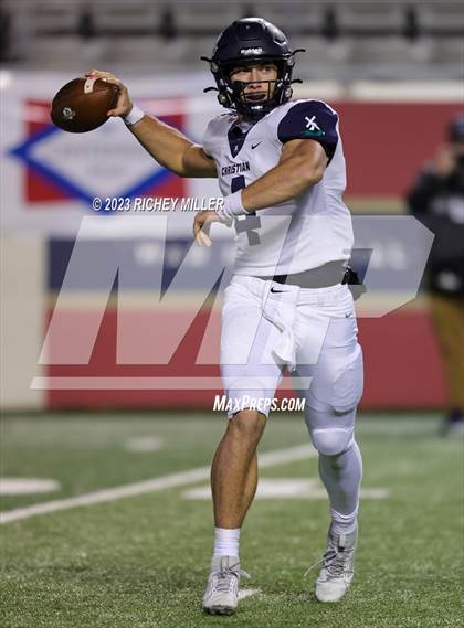 Thumbnail 1 in Little Rock Christian Academy vs. Greenwood (AAA 6A Final) photogallery.