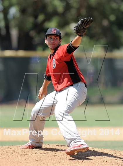 Thumbnail 1 in Tustin @ Orange Lutheran (Game 1) photogallery.
