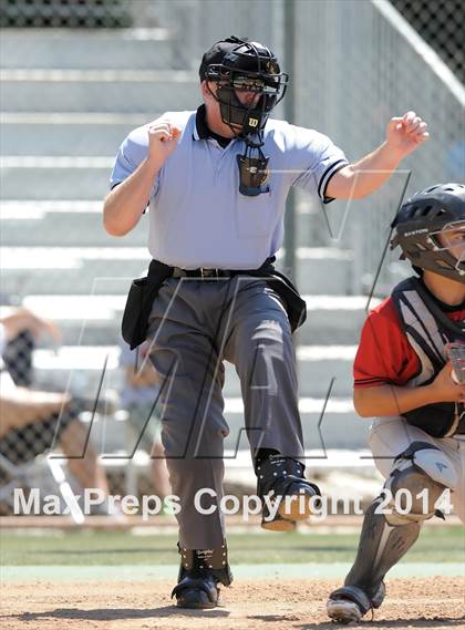 Thumbnail 1 in Tustin @ Orange Lutheran (Game 1) photogallery.