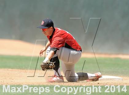 Thumbnail 2 in Tustin @ Orange Lutheran (Game 1) photogallery.