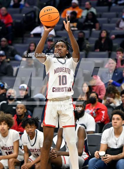Thumbnail 3 in Modesto Christian vs. Sheldon (CIF SJS D1 Final) photogallery.