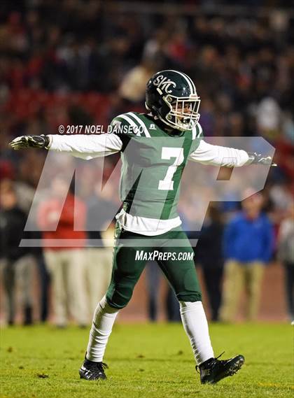 Thumbnail 2 in Sacred Heart Cathedral Prep vs St. Ignatius photogallery.