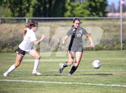 Thumbnail 3 in Ceres @ Enochs photogallery.