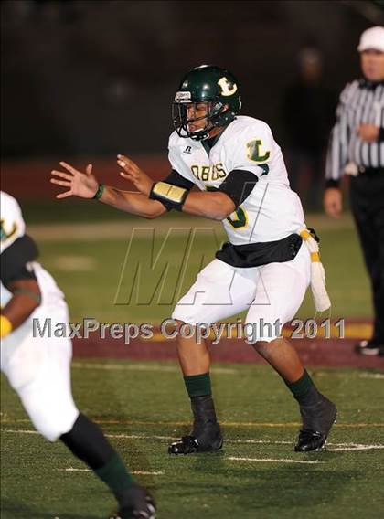 Thumbnail 1 in Longview vs. Belton (5A Region 2 Bi-District Playoffs) photogallery.