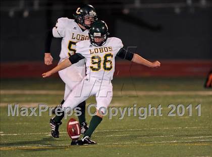 Thumbnail 2 in Longview vs. Belton (5A Region 2 Bi-District Playoffs) photogallery.