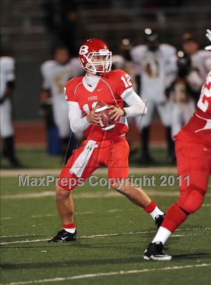 Thumbnail 2 in Longview vs. Belton (5A Region 2 Bi-District Playoffs) photogallery.
