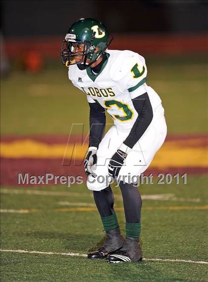 Thumbnail 1 in Longview vs. Belton (5A Region 2 Bi-District Playoffs) photogallery.