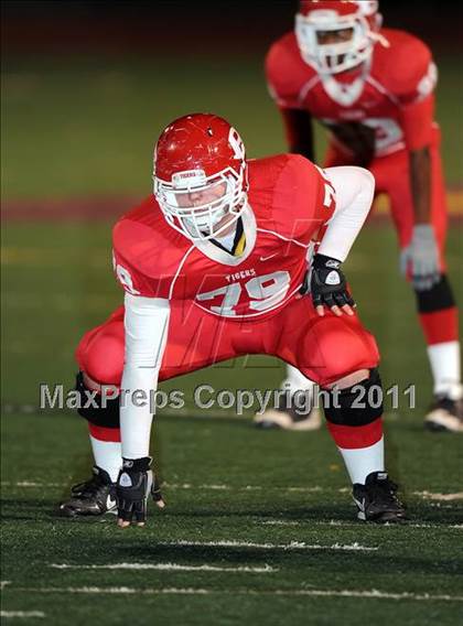 Thumbnail 1 in Longview vs. Belton (5A Region 2 Bi-District Playoffs) photogallery.