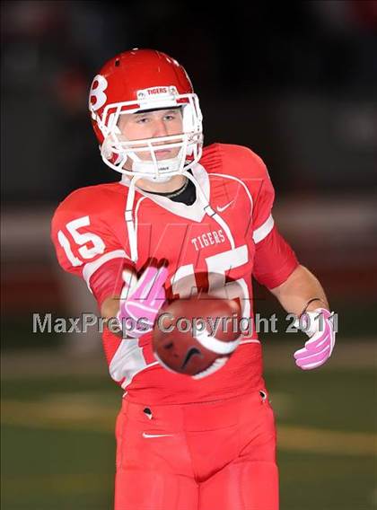 Thumbnail 1 in Longview vs. Belton (5A Region 2 Bi-District Playoffs) photogallery.