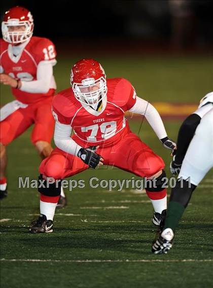 Thumbnail 3 in Longview vs. Belton (5A Region 2 Bi-District Playoffs) photogallery.