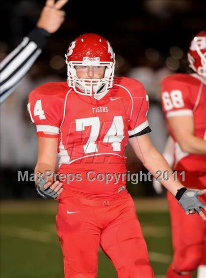 Thumbnail 3 in Longview vs. Belton (5A Region 2 Bi-District Playoffs) photogallery.