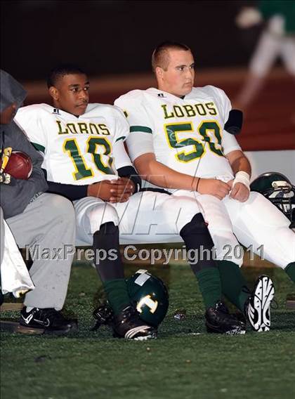 Thumbnail 1 in Longview vs. Belton (5A Region 2 Bi-District Playoffs) photogallery.