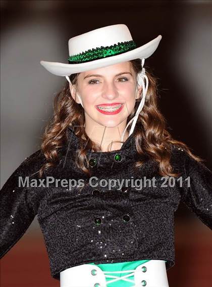 Thumbnail 1 in Longview vs. Belton (5A Region 2 Bi-District Playoffs) photogallery.