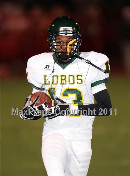 Thumbnail 2 in Longview vs. Belton (5A Region 2 Bi-District Playoffs) photogallery.