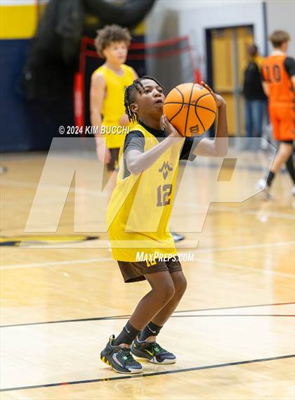 Thumbnail 2 in Summers County vs Mount View (Little General/ C. Adam Toney Showcase) photogallery.