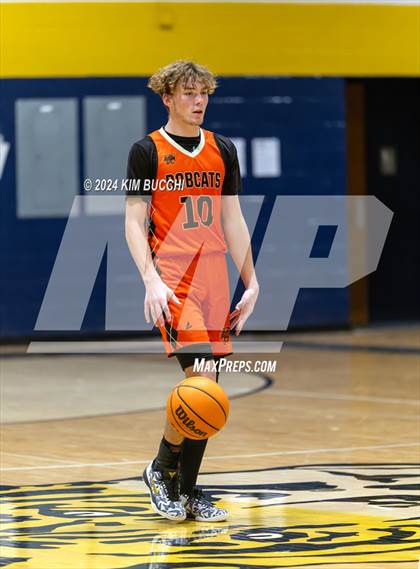Thumbnail 2 in Summers County vs Mount View (Little General/ C. Adam Toney Showcase) photogallery.