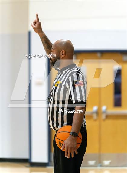 Thumbnail 2 in Summers County vs Mount View (Little General/ C. Adam Toney Showcase) photogallery.