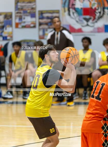 Thumbnail 3 in Summers County vs Mount View (Little General/ C. Adam Toney Showcase) photogallery.