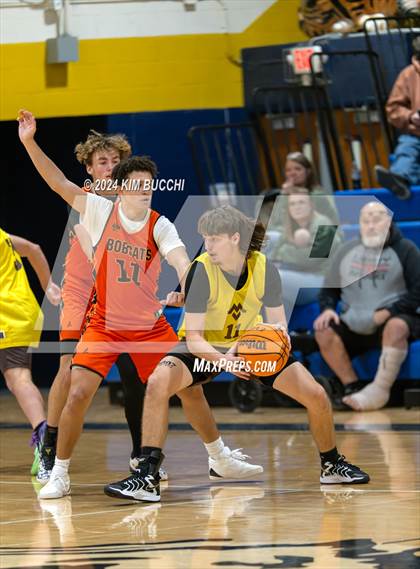 Thumbnail 3 in Summers County vs Mount View (Little General/ C. Adam Toney Showcase) photogallery.
