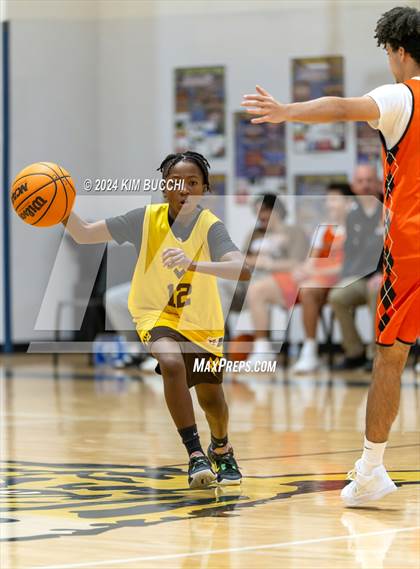 Thumbnail 2 in Summers County vs Mount View (Little General/ C. Adam Toney Showcase) photogallery.