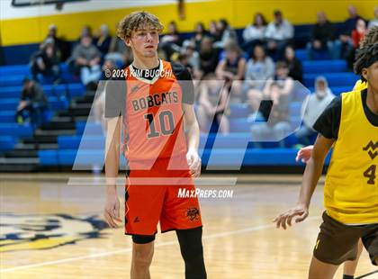Thumbnail 2 in Summers County vs Mount View (Little General/ C. Adam Toney Showcase) photogallery.