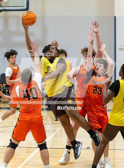 Thumbnail 3 in Summers County vs Mount View (Little General/ C. Adam Toney Showcase) photogallery.