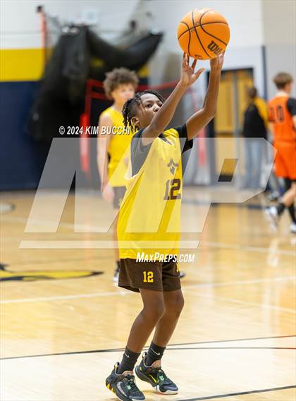 Thumbnail 1 in Summers County vs Mount View (Little General/ C. Adam Toney Showcase) photogallery.