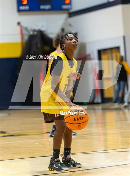 Thumbnail 2 in Summers County vs Mount View (Little General/ C. Adam Toney Showcase) photogallery.