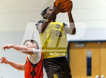 Thumbnail 1 in Summers County vs Mount View (Little General/ C. Adam Toney Showcase) photogallery.