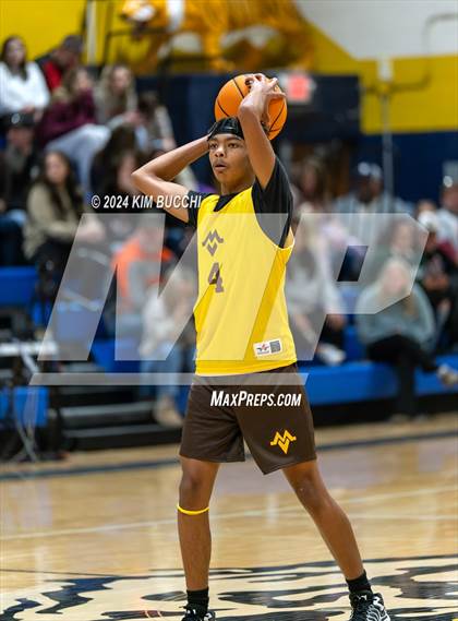 Thumbnail 3 in Summers County vs Mount View (Little General/ C. Adam Toney Showcase) photogallery.