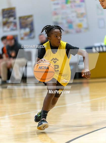 Thumbnail 2 in Summers County vs Mount View (Little General/ C. Adam Toney Showcase) photogallery.