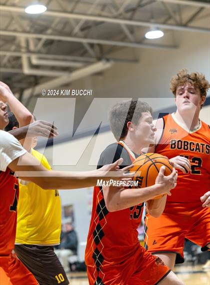 Thumbnail 3 in Summers County vs Mount View (Little General/ C. Adam Toney Showcase) photogallery.