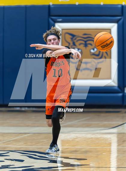 Thumbnail 1 in Summers County vs Mount View (Little General/ C. Adam Toney Showcase) photogallery.
