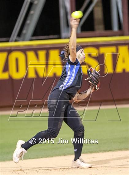 Thumbnail 1 in Mountain Ridge vs. O'Connor  (AIA D1 Final) photogallery.