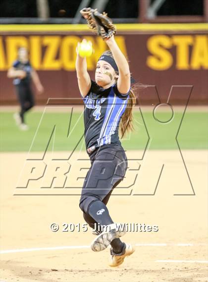 Thumbnail 1 in Mountain Ridge vs. O'Connor  (AIA D1 Final) photogallery.