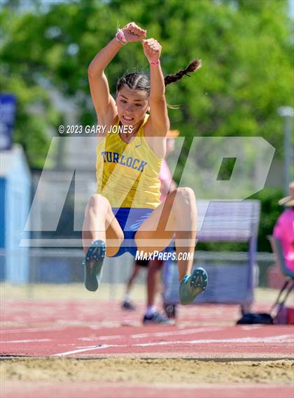Thumbnail 1 in CIF SJS Masters - Saturday (all events) photogallery.