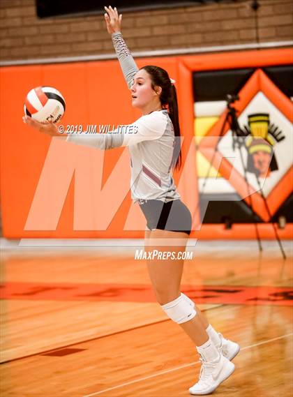 Thumbnail 1 in Desert Ridge @ Corona del Sol photogallery.