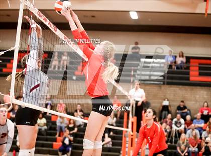 Thumbnail 2 in Desert Ridge @ Corona del Sol photogallery.