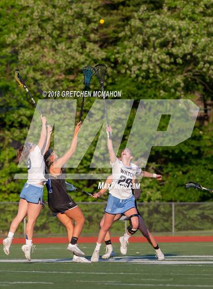 Thumbnail 2 in Wilton vs Darien (FCIAC Finals) photogallery.