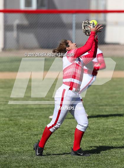 Thumbnail 3 in Brighton vs Loveland (CHSAA 5A Region 8 Playoff) photogallery.