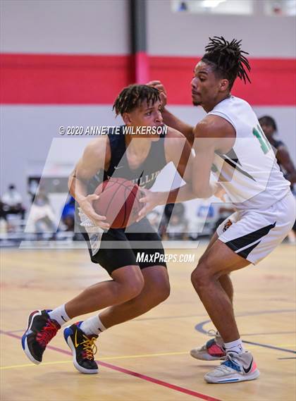 Thumbnail 3 in Dr. Phillips vs. Jones (Metro Hoop Fest) photogallery.