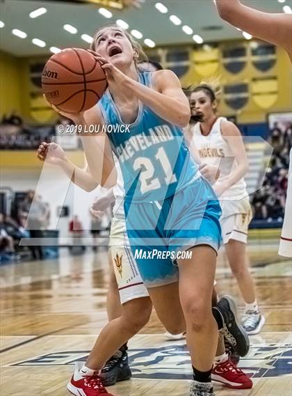 Thumbnail 3 in Espanola Valley vs. Cleveland (Capital City Tournament) photogallery.