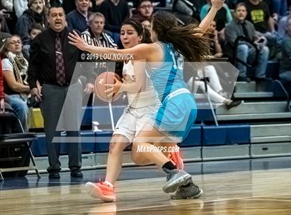 Thumbnail 3 in Espanola Valley vs. Cleveland (Capital City Tournament) photogallery.